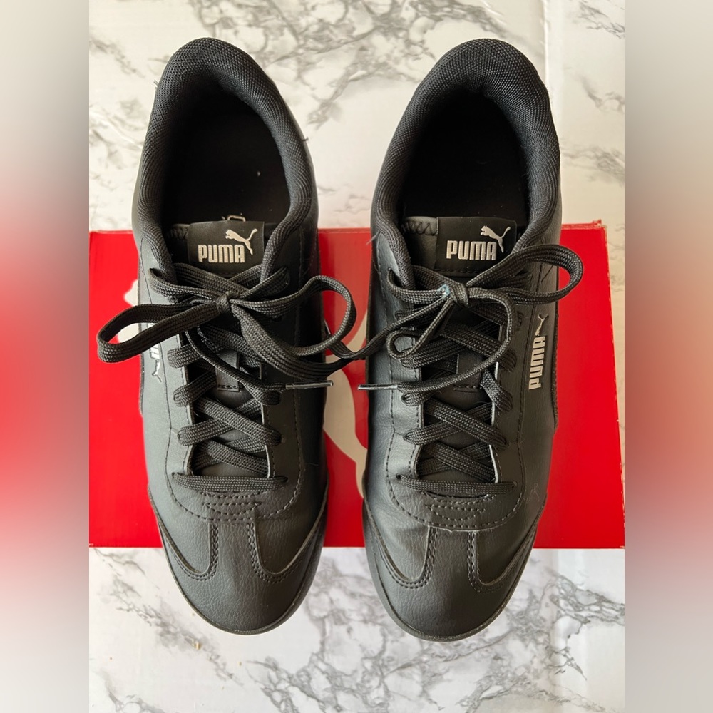 Puma Sneakers